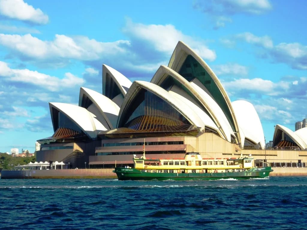 Postmodernism Architecture: Diversity and Creativity in Design