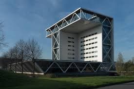 Bauhaus Architecture Style: Minimalist Artistry - Elegance & Practicality