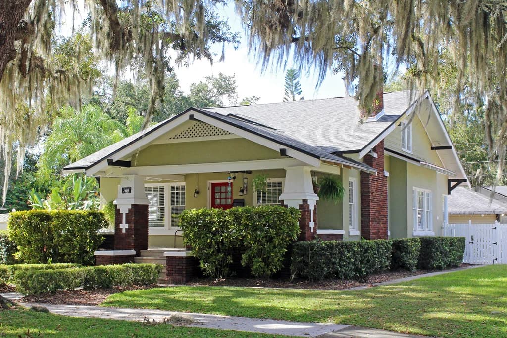 Craftsman Architectural Style: Harmonizing Classic and Sophistication in Interior & Exterior Design