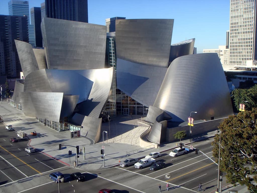 Deconstructivism in Architecture: Boldness and Creativity